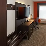 Holiday Inn Express & Suites - Aurora Medical Campus By Ihg